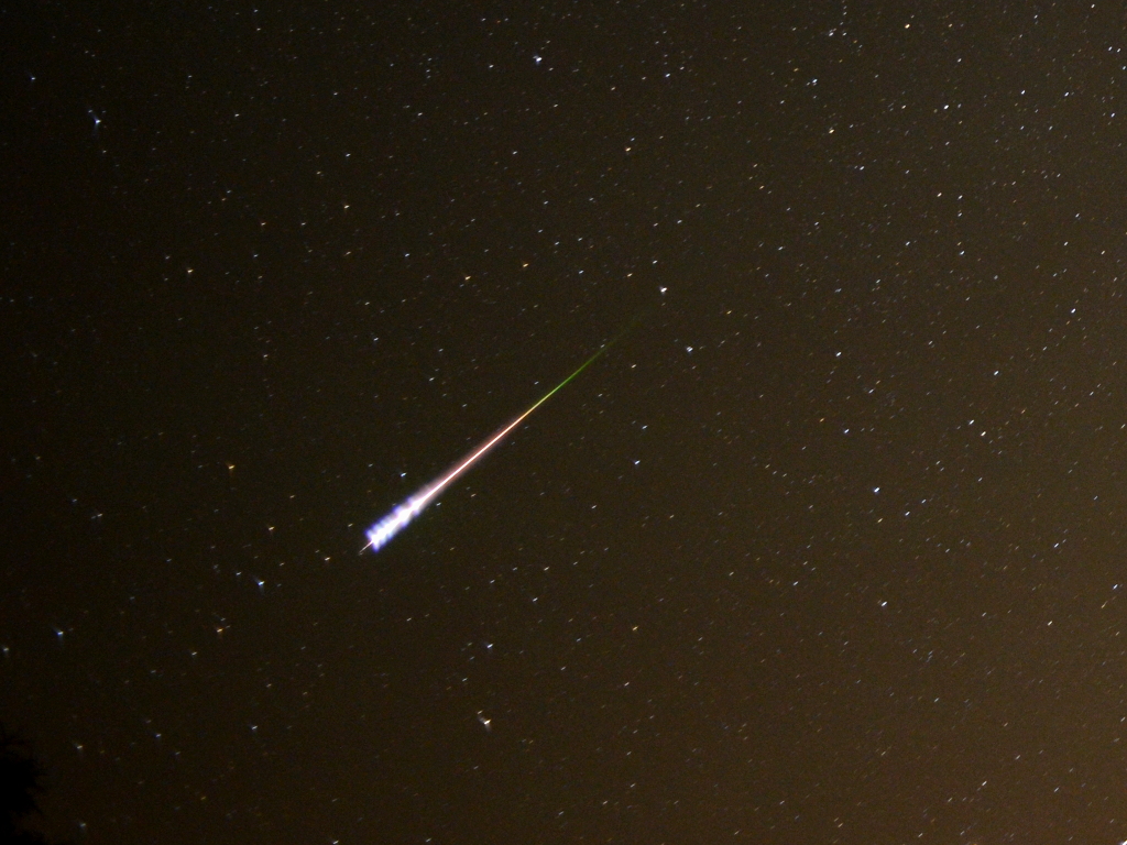 http://www.fourmilab.ch/fourmilog/archives/2015/08/13/perseid_a_2015-08-13.jpg