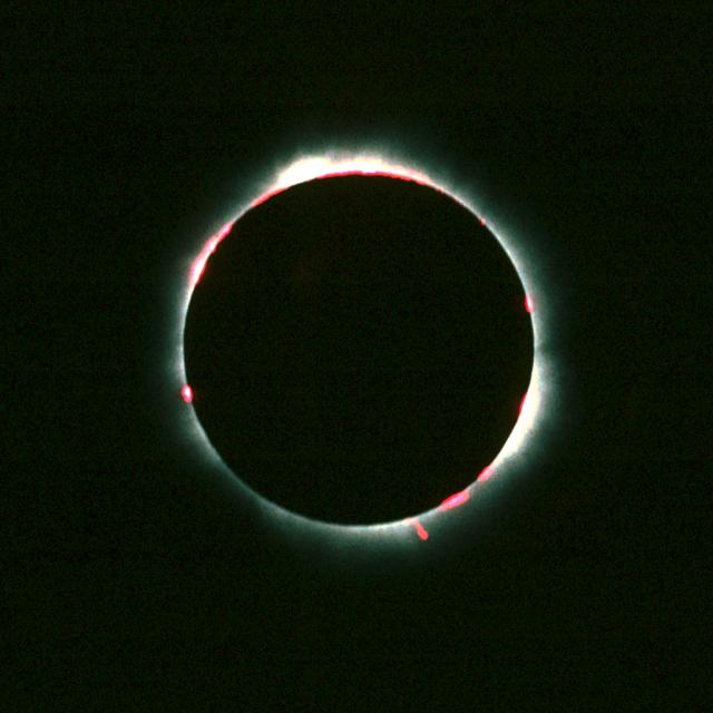 Medium size eclipse image